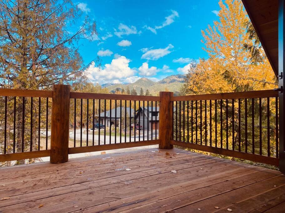 Ski-In Chalet: Private Hot Tub, Bonus Bunk House Fernie Exterior foto